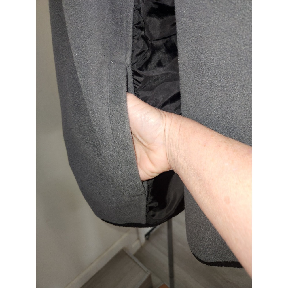 Tommy Hilfiger Expedition Mens XL Gray Black Full Zip Fleece Jacket Outdoor - Picture 2 of 9